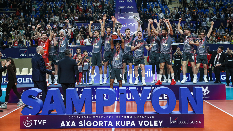 Kupa Voley'de şampiyon Ziraat!