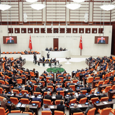 Sosyal medya doğum izni düzenlemeleri TBMM'de