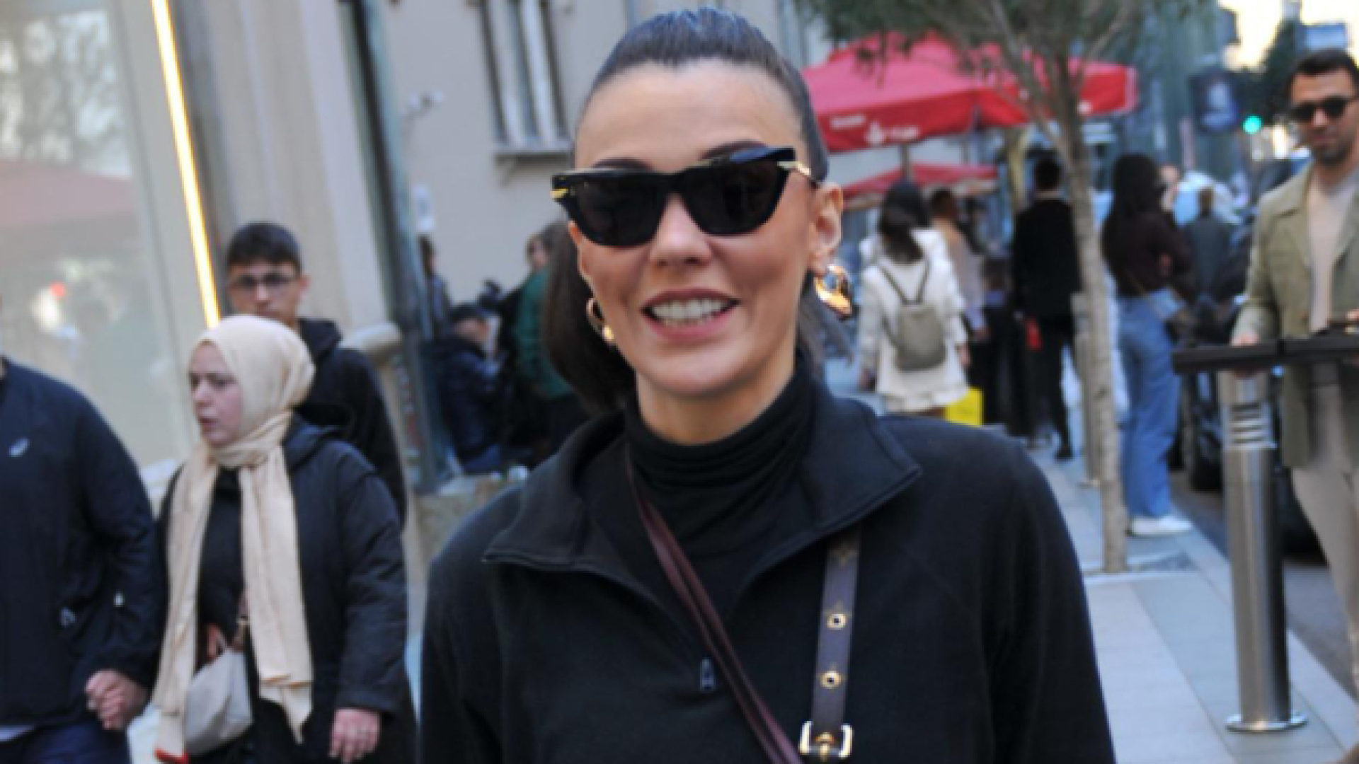 Tuvana Türkay: Ülkede değildim, yeni geldim - Magazin haberleri