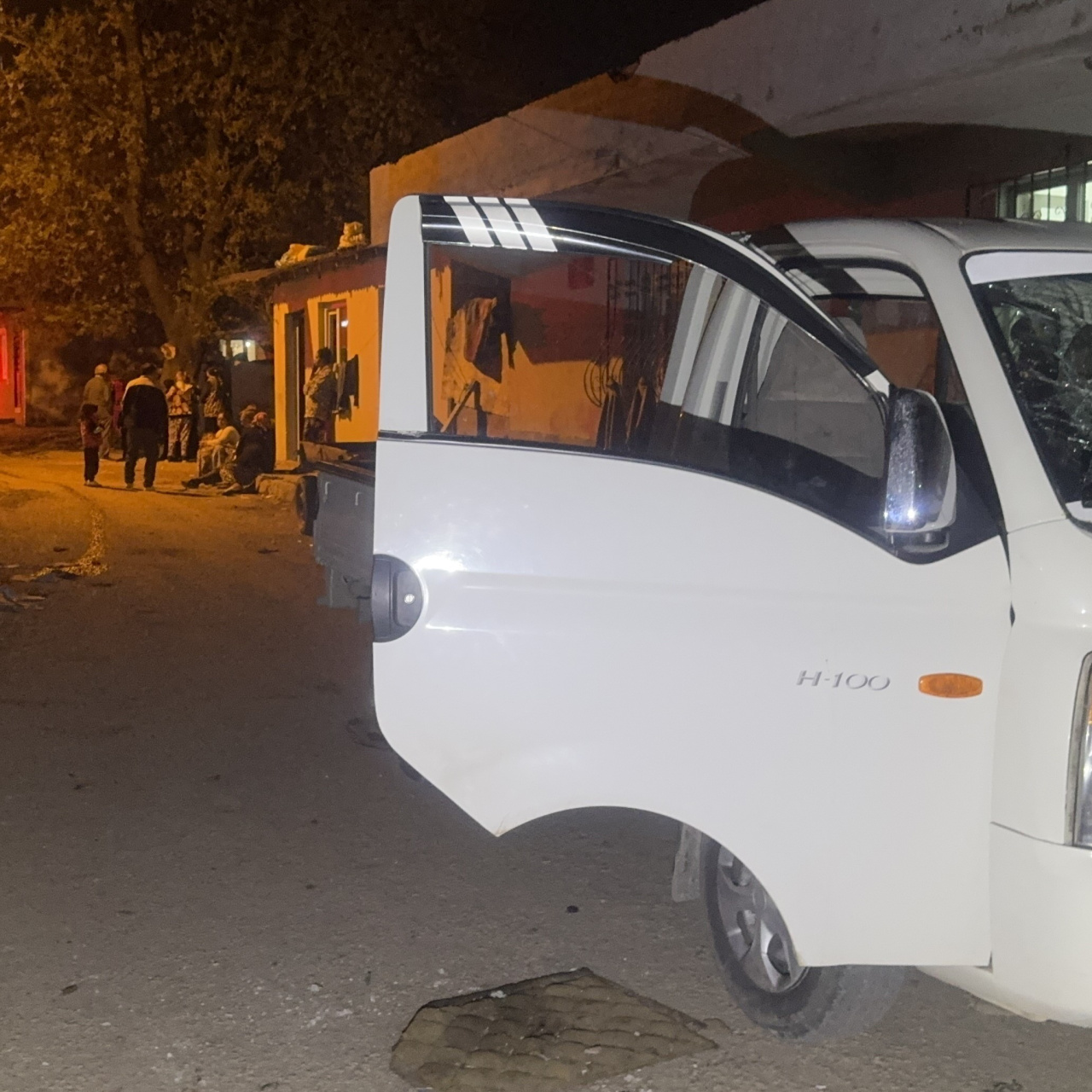 Kamyonetle gelip, 14 yaşındaki çocuğu vurdular!