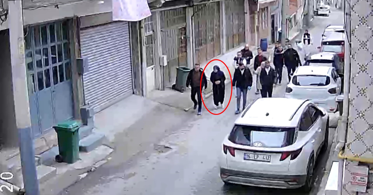 Bursa'daemekli polis memuru eşi öldürdü veparçaladı