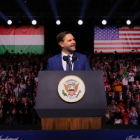 Vance'ten İran sürecine hem övgü hem de tehdit