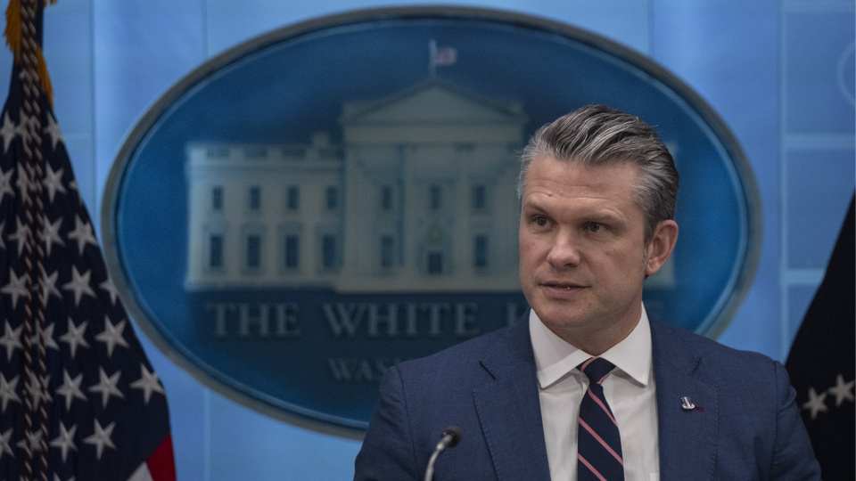 ABD Savunma Bakanı: Trump İran'a acıdı