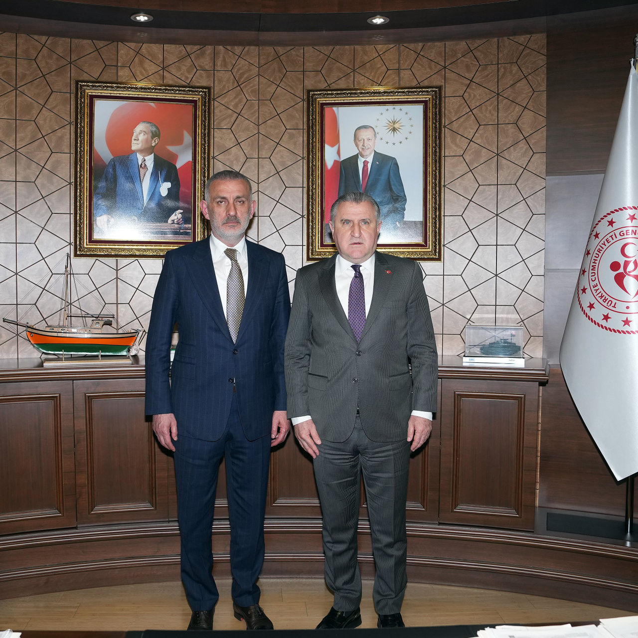 TFF Başkanı Hacıosmanoğlu, Bakan Bak'ı ziyaret etti!