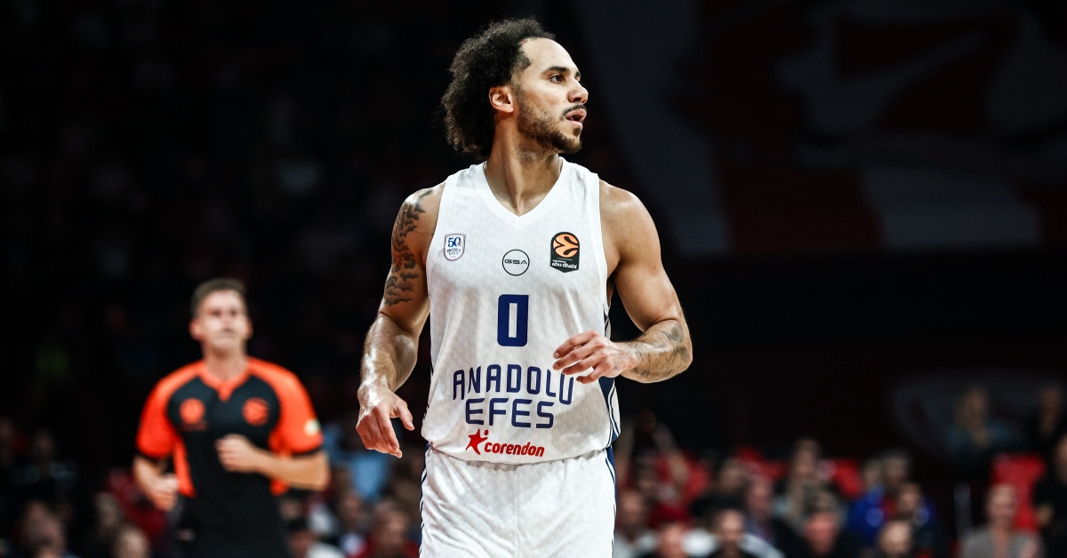 Shane Larkin 145 gün sonra Anadolu Efes'edönüyor