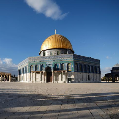 Mescid-i Aksa 41 gün sonra ibadete açıldı