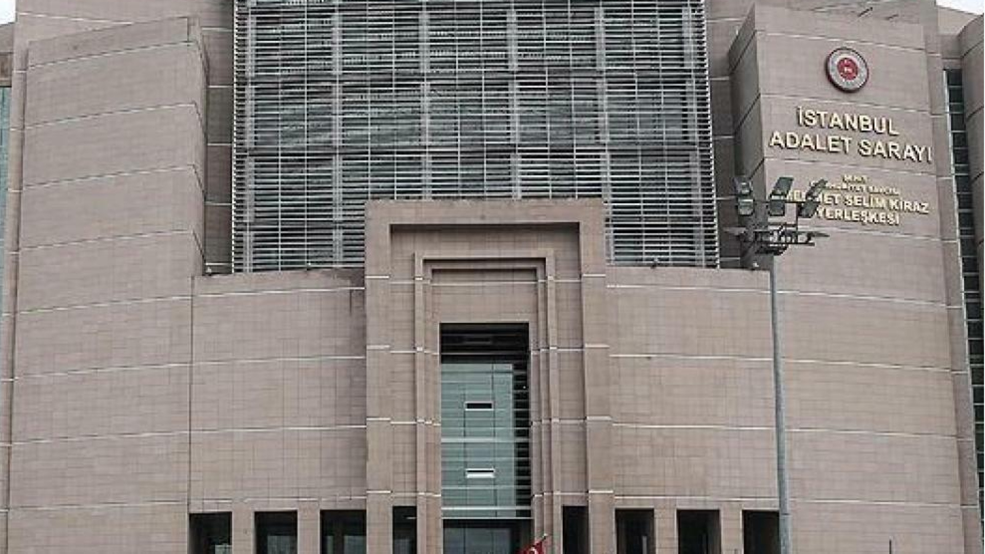 Levent'te Polisle Alay Eden 8 Şüpheli Adliyeye Sevk Edildi