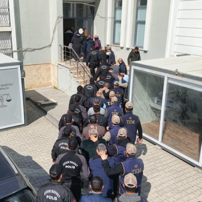 FETÖ operasyonu: 23 gözaltı