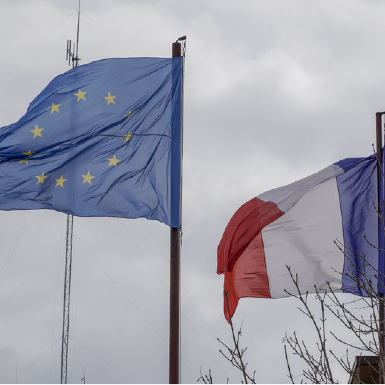 Fransa, İsrail'e silah sattıkları iddiasını yalanladı