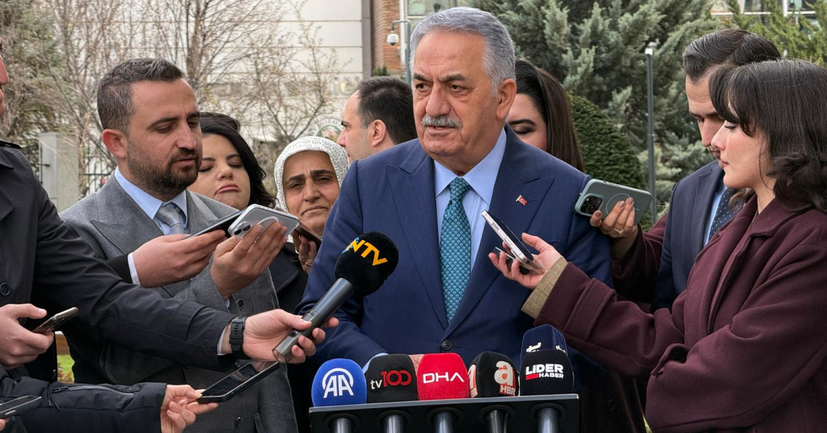 AK Parti Genel Başkan Yardımcısı Özü Tanıyıcı Yorumlar Verdi