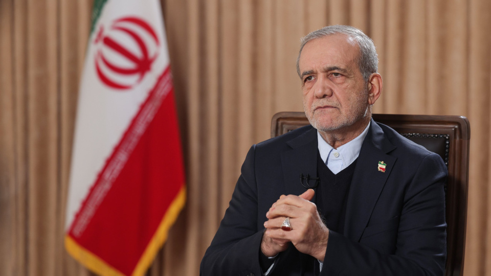 İran: Parmaklarımız tetikte, Lübnan'ı yalnız bırakmayacağız