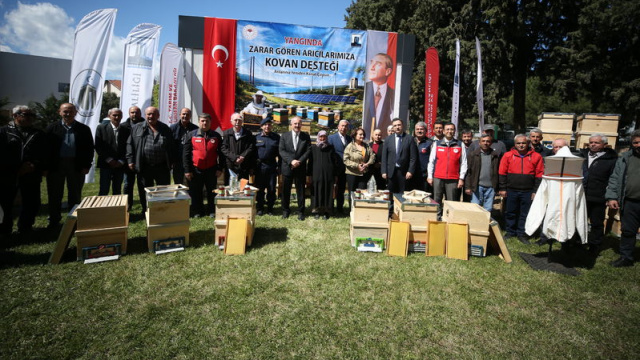 Çanakkale'de arıcılara 2 bin kovan dağıtıldı