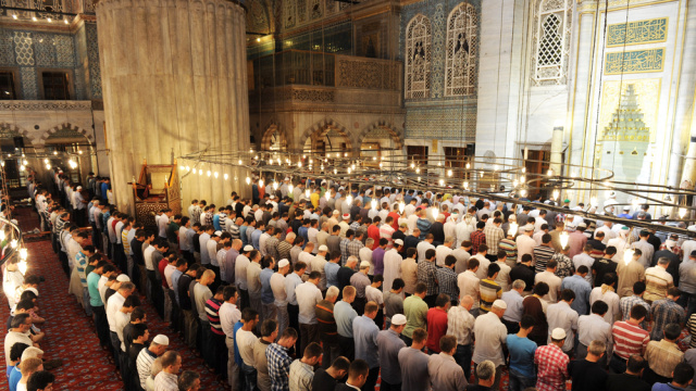 Cuma namazı saat kaçta?