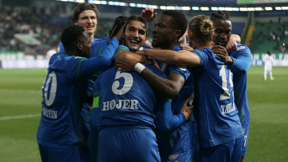 Rizespor 2 maç sonra kazandı!