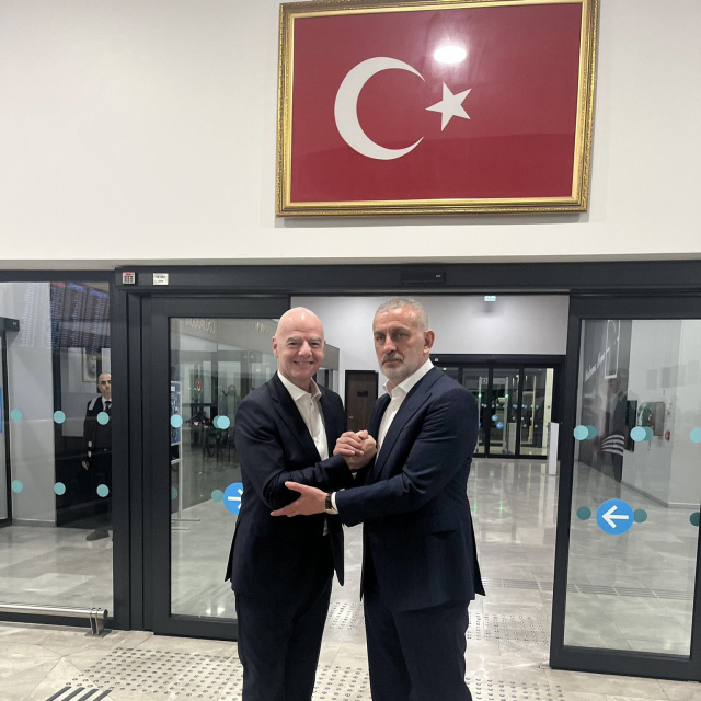 Infantino, açılış için İstanbul'da!