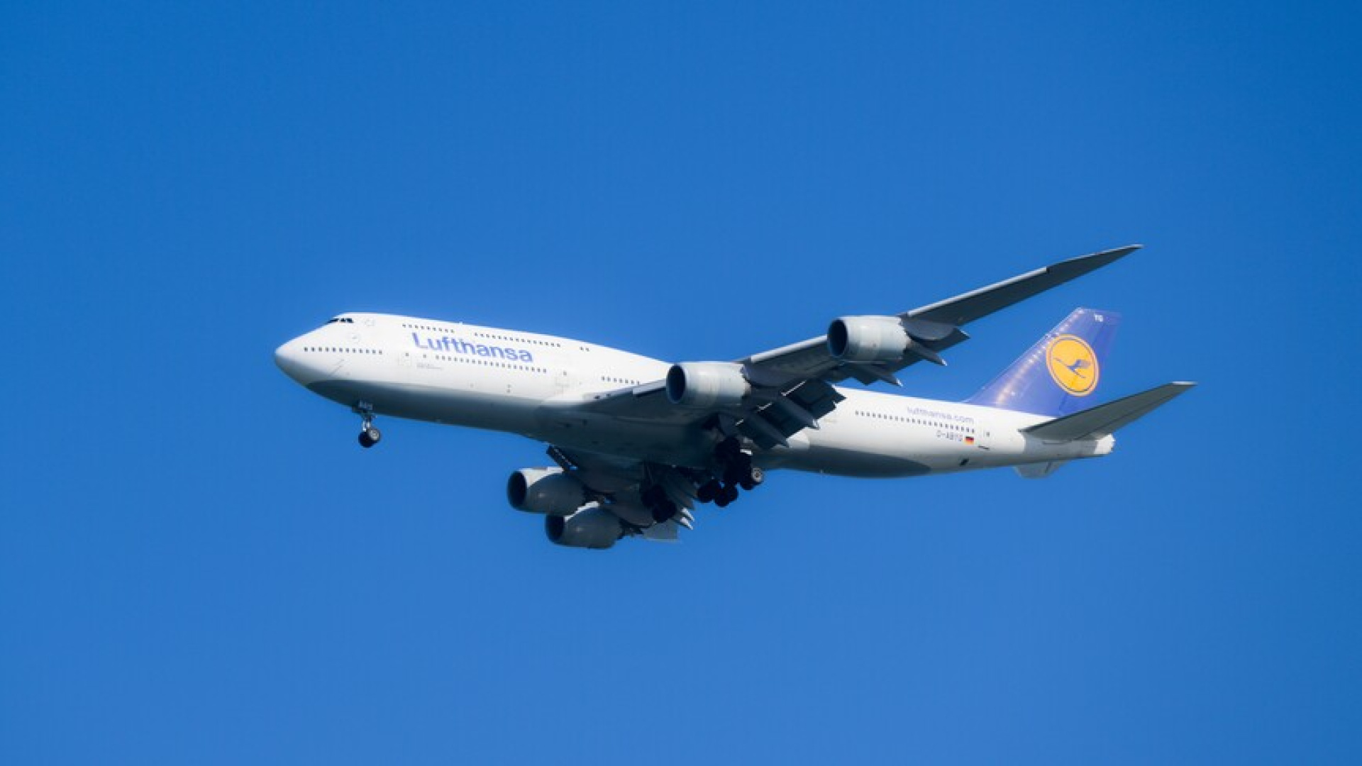 Lufthansa'da Kabin Personeli 10 Nisan'da Greve Gidiyor: Uçuşlar Etkilenecek