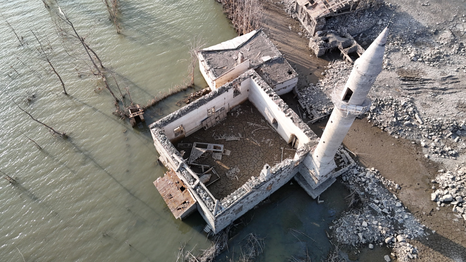 14 yıl sonra yüzeye çıkmıştı, yeniden sulara gömüldü