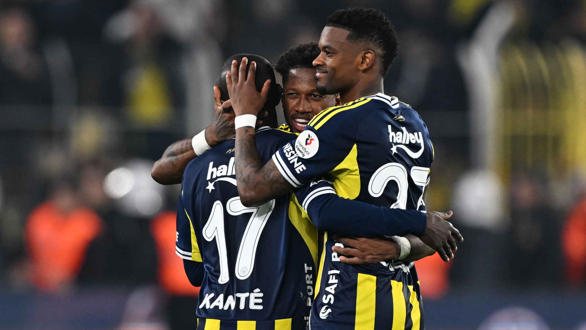 Fenerbahçe, Kayserispor Deplasmanında Şampiyonluk İçin Zorlu Sınavla Karşı Karşıya