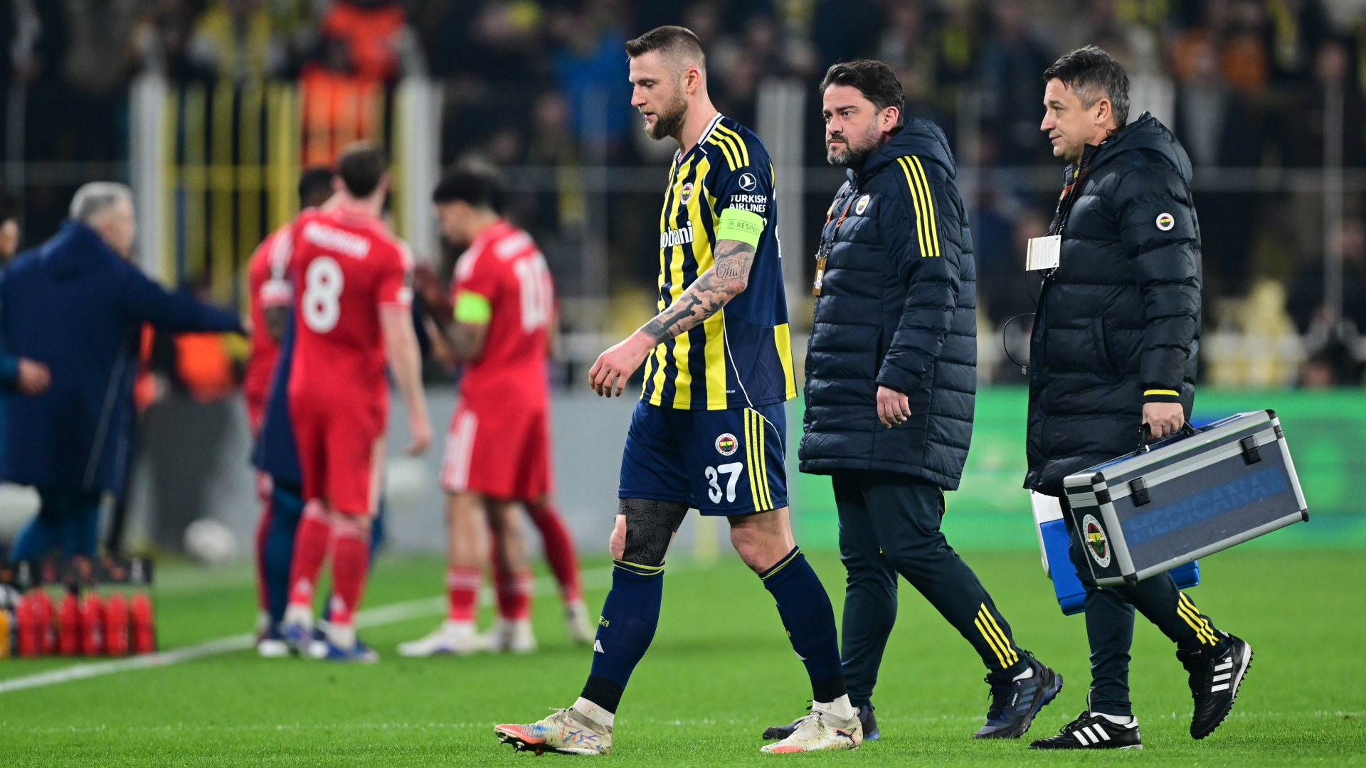 Son dakika haberi: Fenerbahçe’nin kaptanı Milan Skriniar'a hırsızlık şoku! 40 bin doları çalındı! | Son dakika haberleri