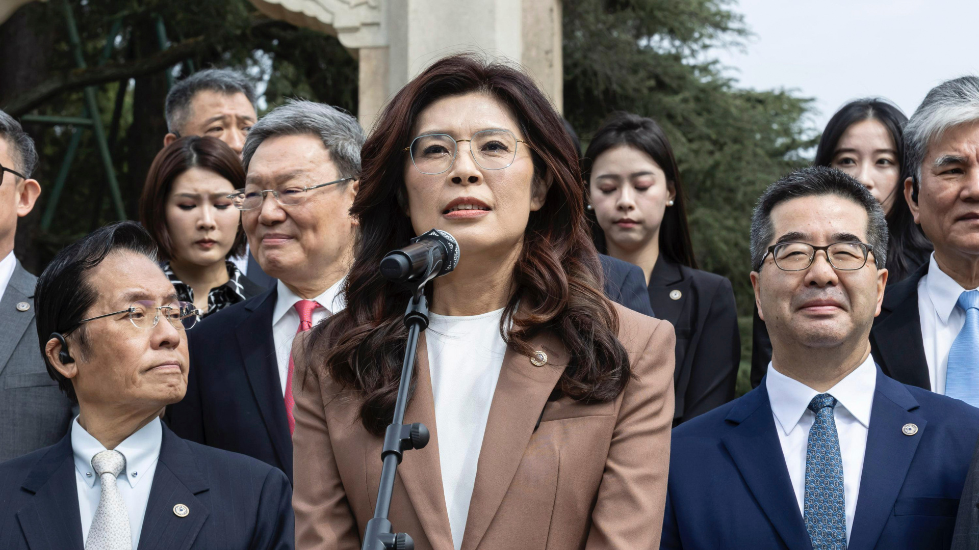 Tayvan Ana Muhalefet Lideri Cheng Li-wun, Çin Lideri Xi Jinping ile Tarihi Görüşme Gerçekleştirdi