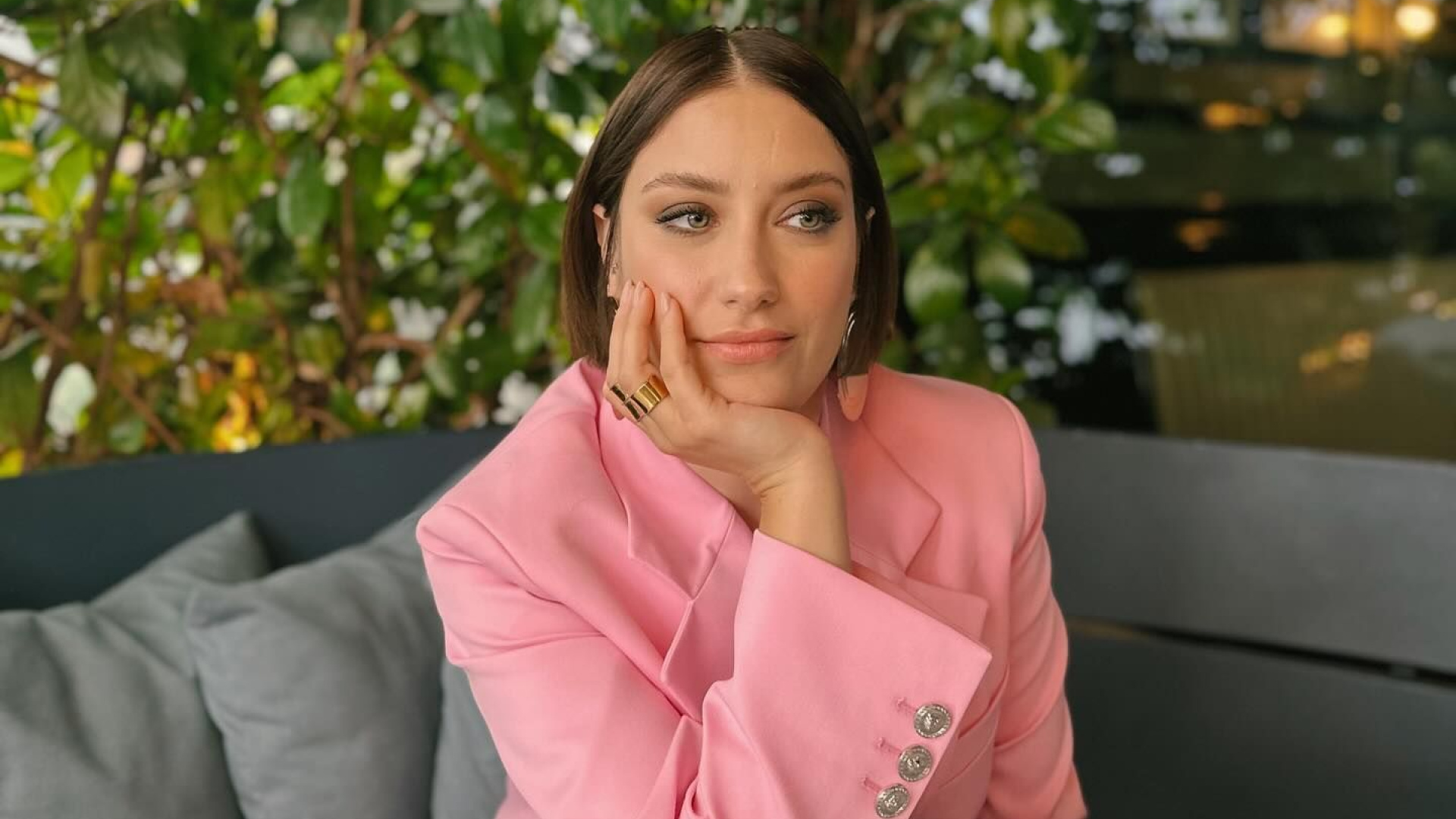 Hazal Kaya: Terapiste Harcadığım Parayla Gayrimenkul Sahibi Olurdum