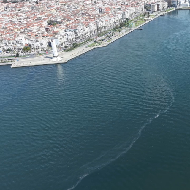 İzmir Körfezi'nde yine dış kaynaklı kirlilik