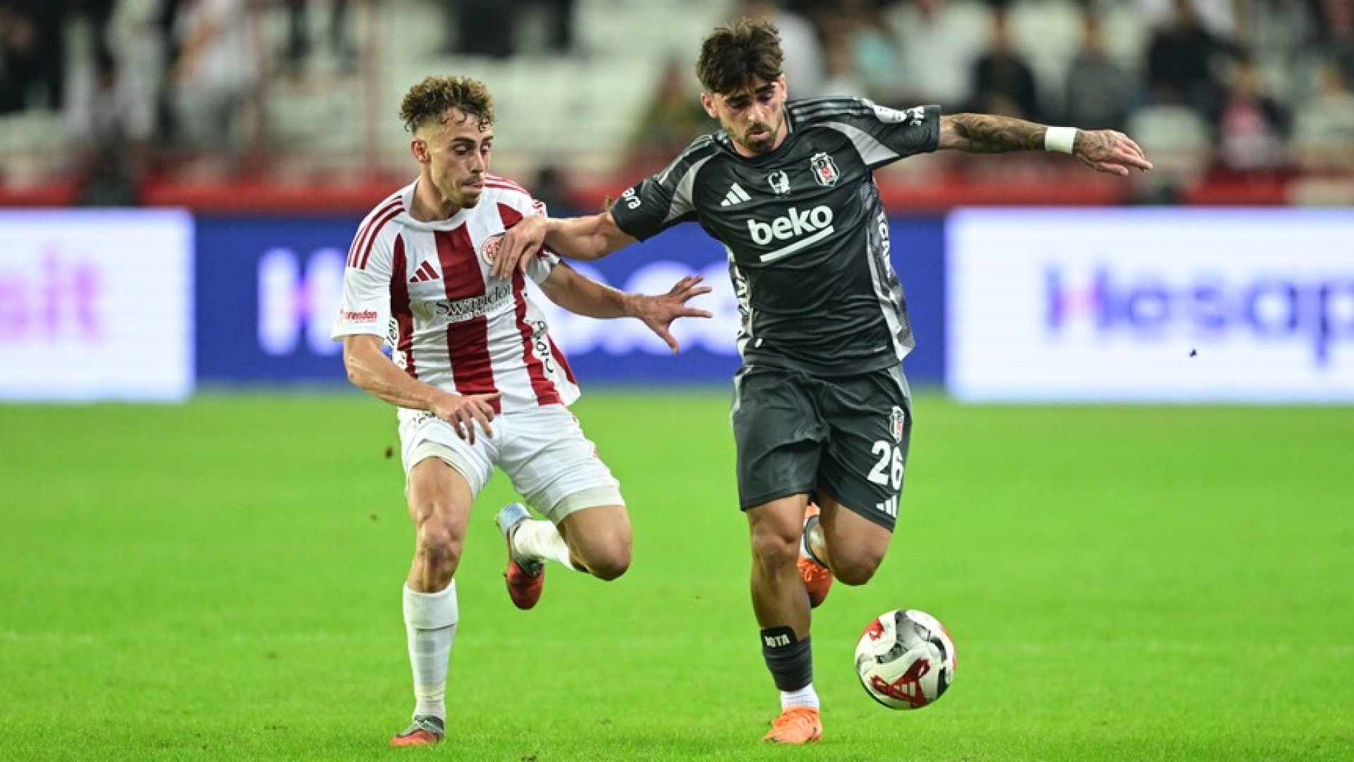 Beşiktaş-Antalyaspor Maç Saati ve Yayın Kanalı Açıklandı! Süper Lig'de Kritik Randevu