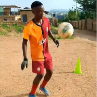 Sosyal medya futbolcu olmak isteyen Samson'u konuşuyor