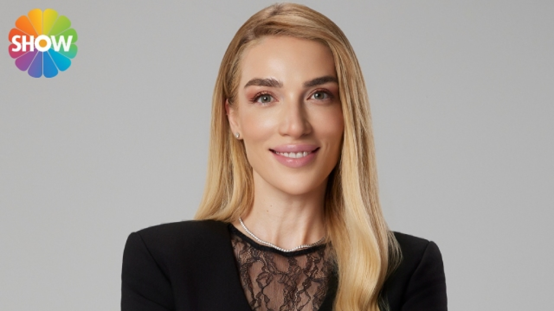 Cansu Canan Özgen, SHOW TV'de Yeni Sabah Programı 'Yeni Sayfa'yı Anlattı
