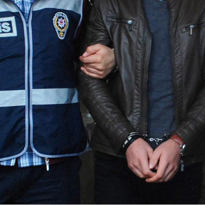 İzmir'de polise mukavemet eden 4 zanlı tutuklandı