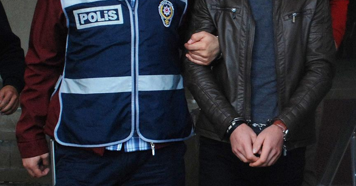 İzmir'depolise mukavemet eden zanlılar tutuklandı