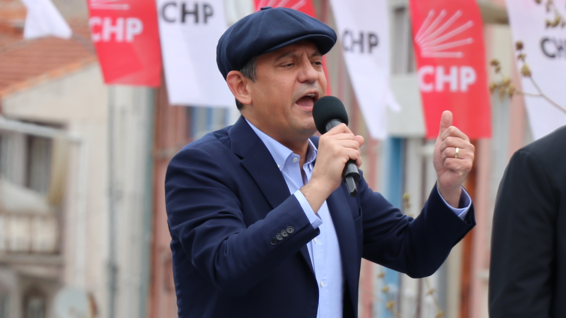 CHP Lideri Özgür Özel Nevşehir'de Konuştu: 'Sandık Gelecek, Nevşehir Cumhurbaşkanı Seçecek'