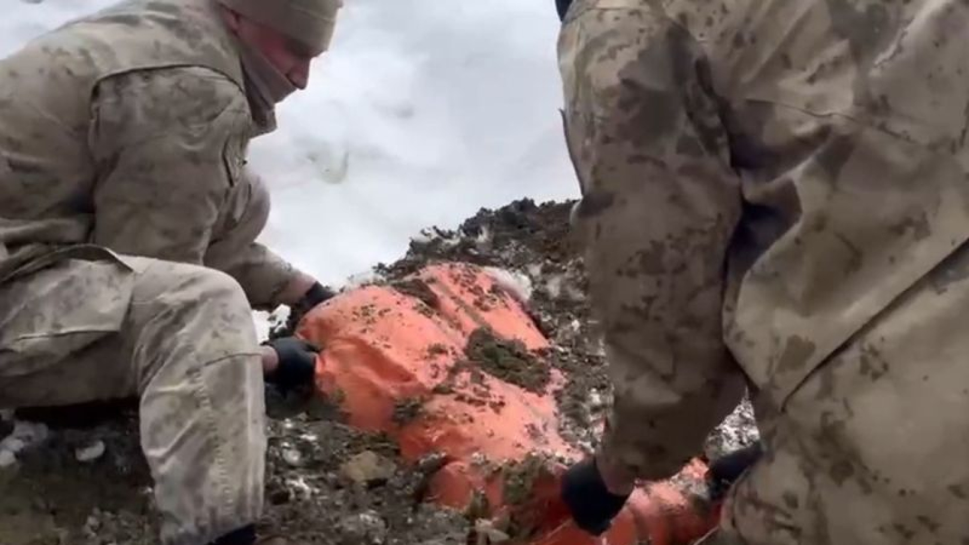 Van ve Hakkari'de 446 kilo uyuşturucu ele geçirildi: 8 gözaltı