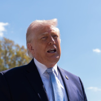 Trump: Hürmüz'ü temizlemeye başlıyoruz