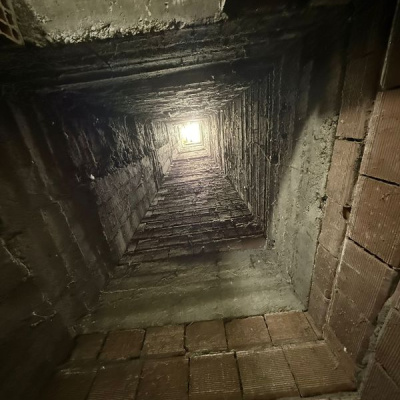 Apartman boşluğuna düşerek can verdi