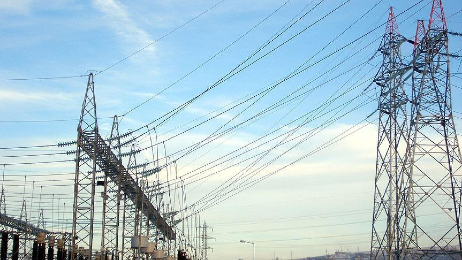 İstanbul'da 12 Nisan'da Elektrik Kesintisi: BEDAŞ Hangi İlçeleri Açıkladı?