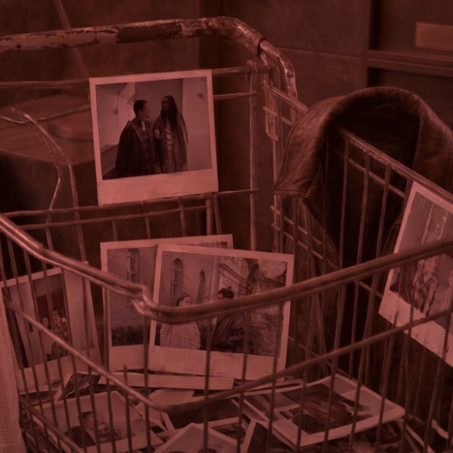 'Geçmiş Diye Bir Şey Yok' sahnede