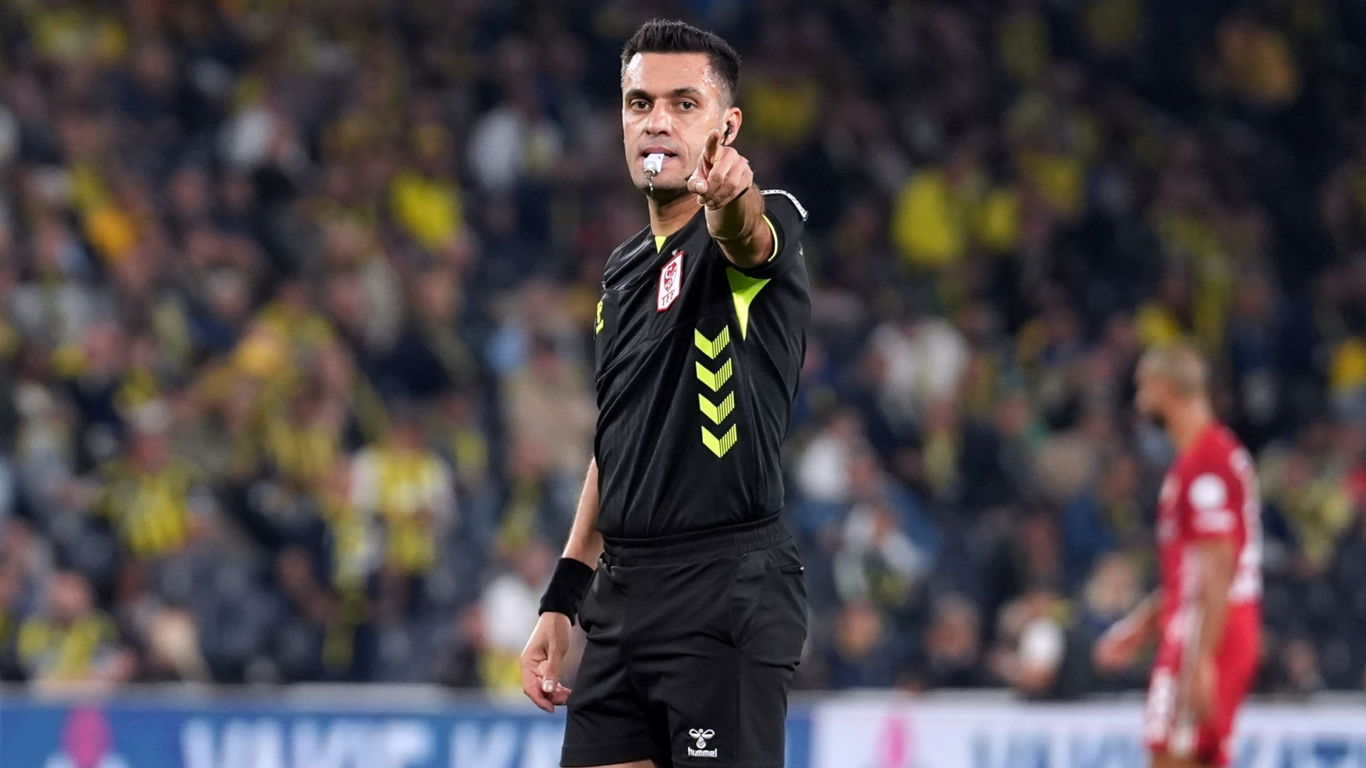 Eski hakemler Kayserispor - Fenerbahçe maçındaki pozisyonları değerlendirdi: Tartışmasız kırmızı kart! - Kayserispor Haberleri