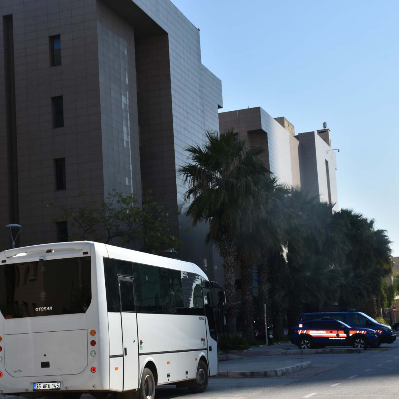 Ümit Erkol ve 8 şüpheli adliyede