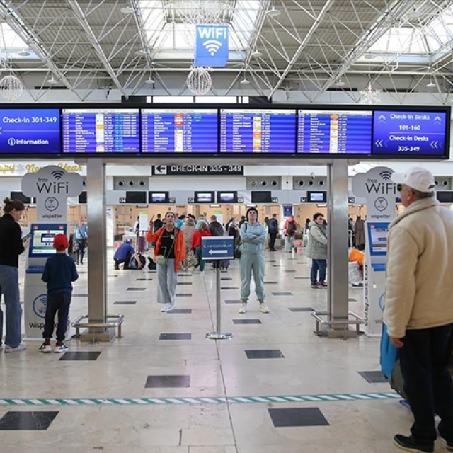 Antalya Havalimanı'nı ilk çeyrekte 3 milyondan fazla yolcu kullandı