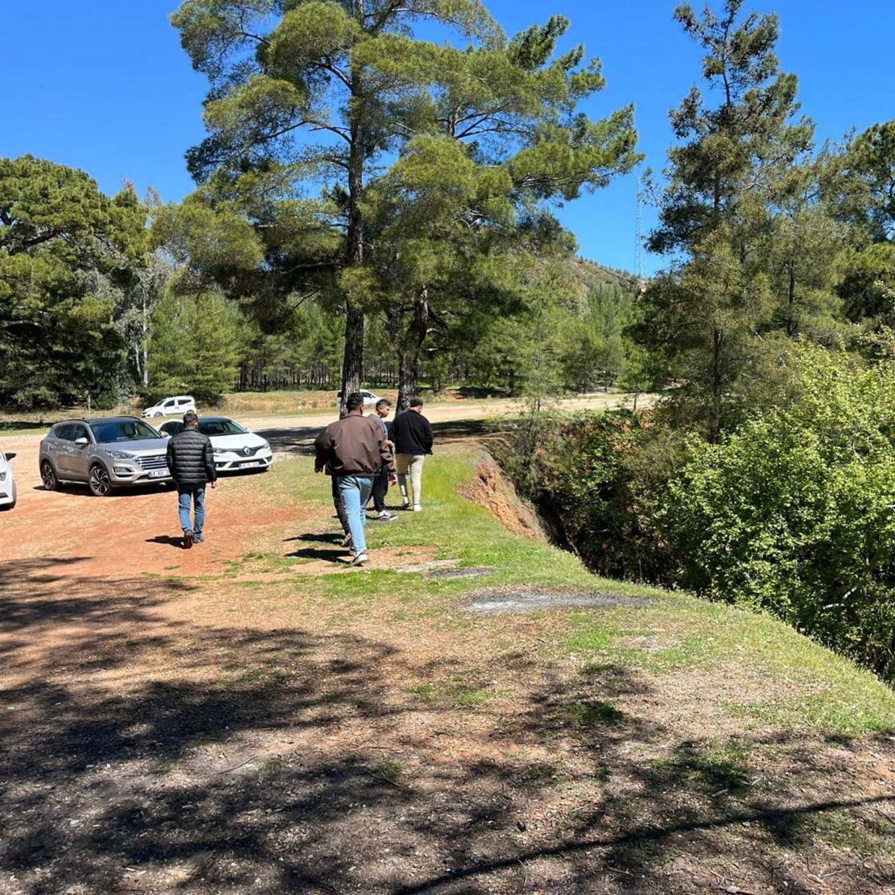 Feci ölüm! Top oynarken uçurumdan düştü!