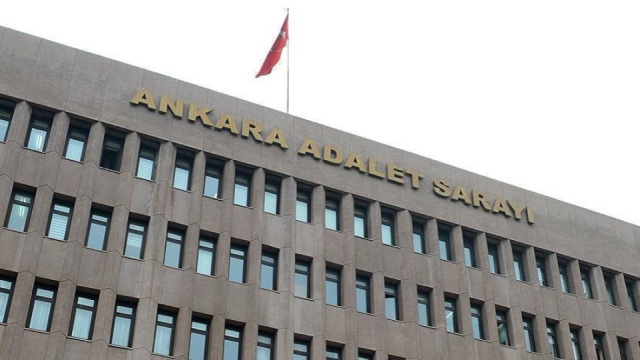 Paraları kullanan katibe zimmet davası