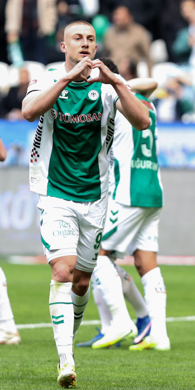 Konyaspor üç puanı üç golle aldı!