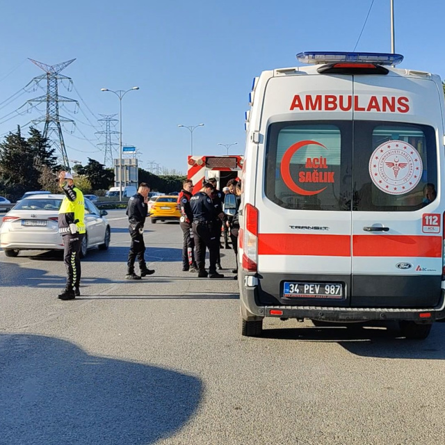 Makas faciası! Kamyon devrildi: 7 Yaralı