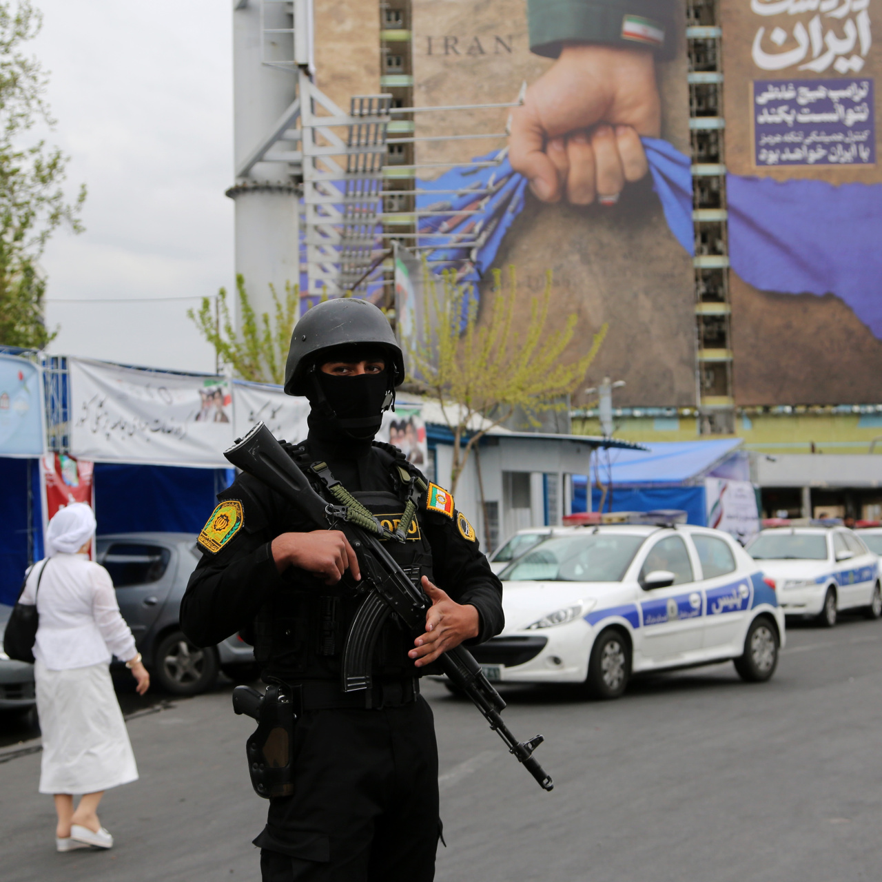 İran Devrim Muhafızları'ndan Hürmüz Boğazı açıklaması