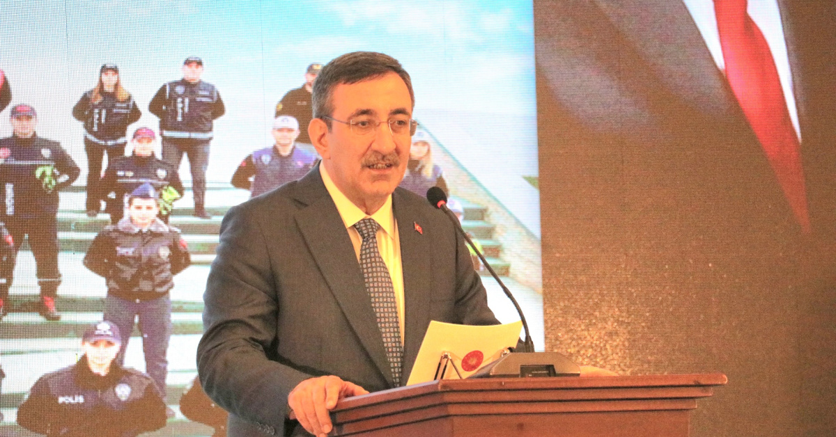 Yılmaz: Barış müzakerelerini destekliyoruz