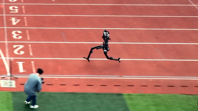 Çinli insansı robot Usain Bolt'un hızına ulaştı