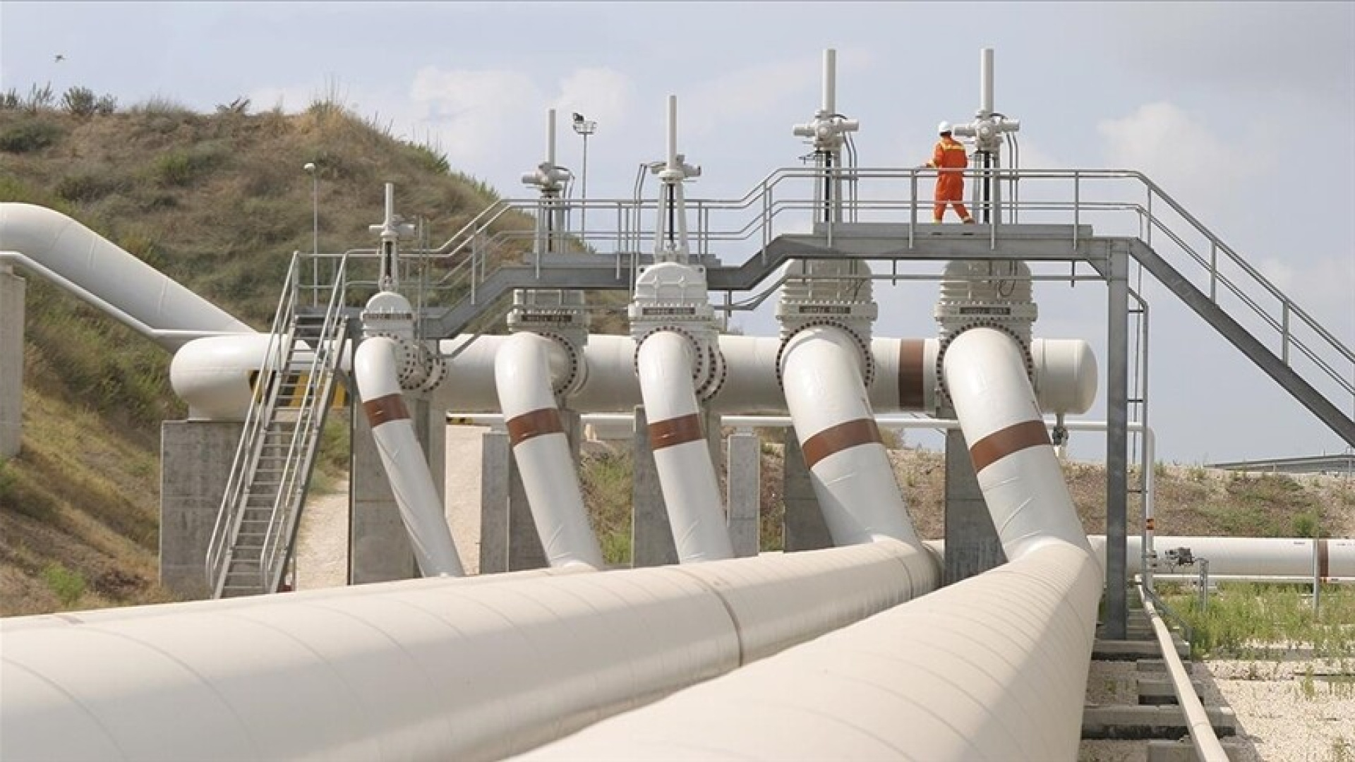 Suudi Arabistan'da Kritik Petrol Hattı Tam Kapasiteye Döndü, Üretim Sahalarında Çalışmalar Sürüyor
