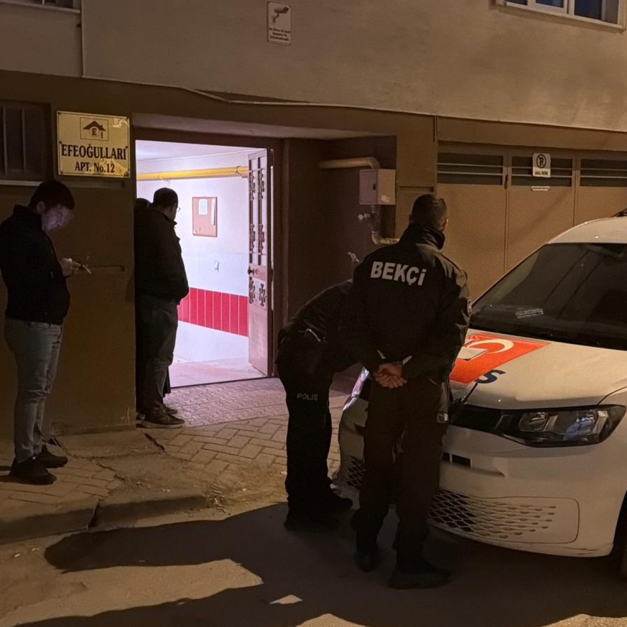 Yalnız yaşadığı evinde ölü bulundu