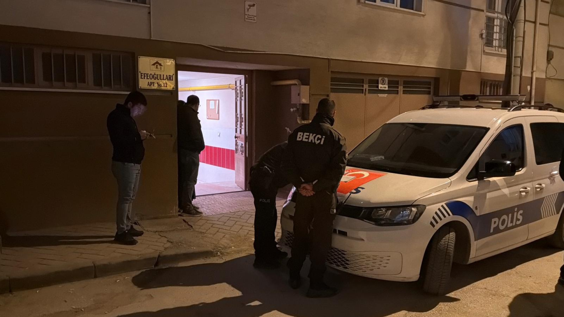 Eskişehir'de Yalnız Yaşayan Adam Evinde Ölü Bulundu, Ölümü Şüpheli Görüldü